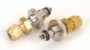 Super Clean（串联型）铜质线性连接器 Super Clean (In-Line Design) Brass Click-On Connector size 1/8 in., pkg of 2